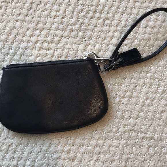 Coach wristlet - Picture 2 of 2